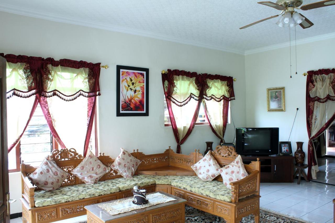Marry Ind Gunung Kawi Guest House Malang Bumirejo 外观 照片