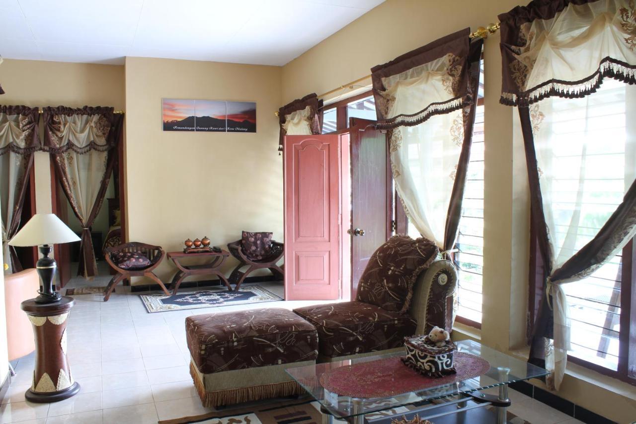 Marry Ind Gunung Kawi Guest House Malang Bumirejo 外观 照片